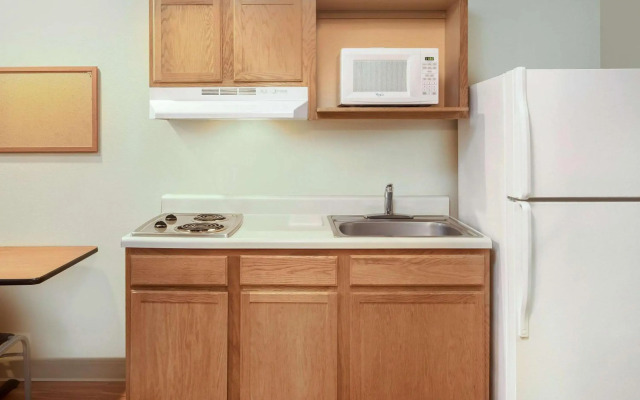 WoodSpring Suites Columbus NE I-270 Airport