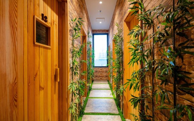 Thanh Lich Royal Boutique Hotel