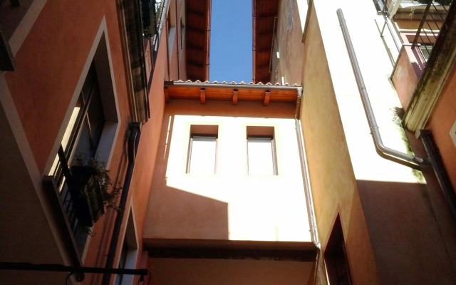 La Contrada