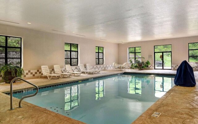 Comfort Inn & Suites Hot Springs Midtown