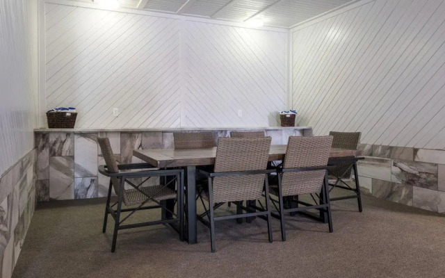 Super 8 Vermillion Sd