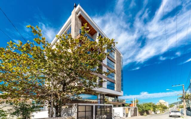 884A- Aluguel Bombinhas 2 quartos