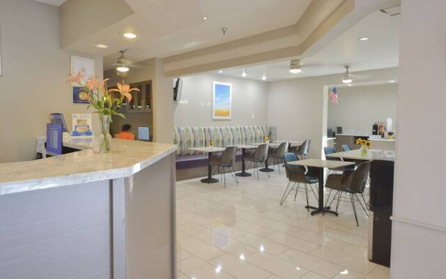 Days Inn & Suites Airport Albuquerque