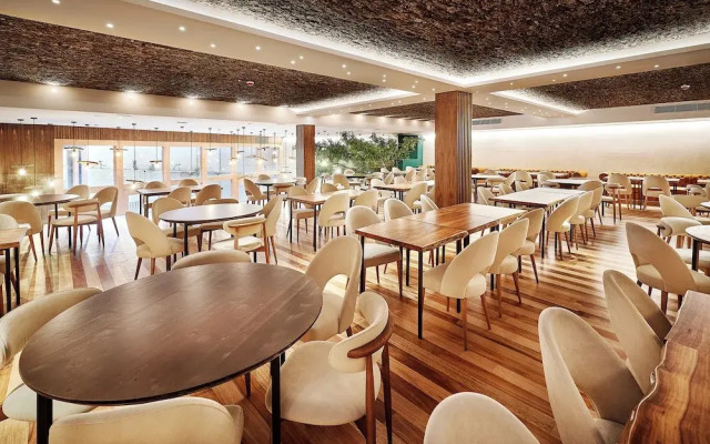 The Log Porto Hotel by Piamonte Hotels