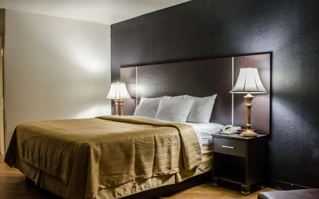 Days Inn by Wyndham Eglin AFB