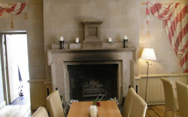 Marlborough Arms Hotel