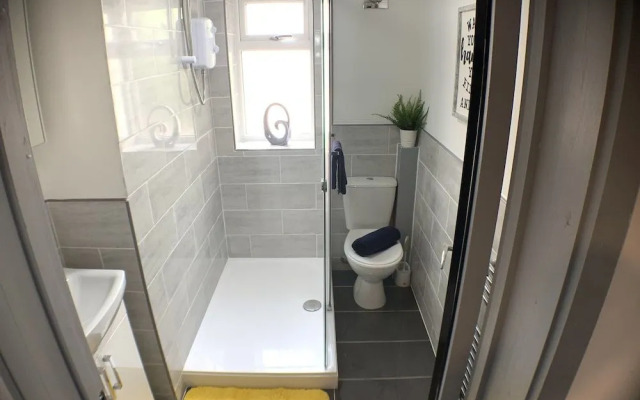 Grand Central Budget Modern Apartments