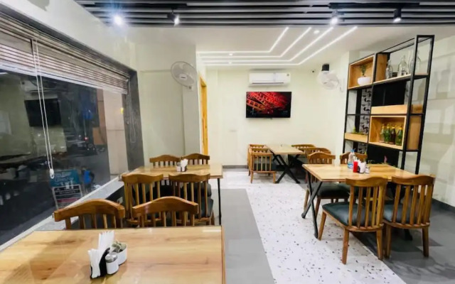 Moti Mahal Inn