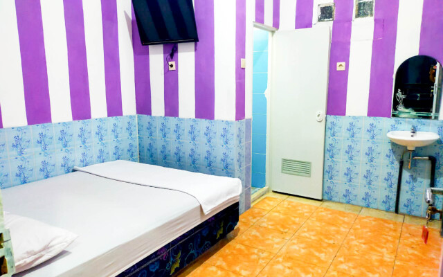 Queen Asri 2 RedPartner