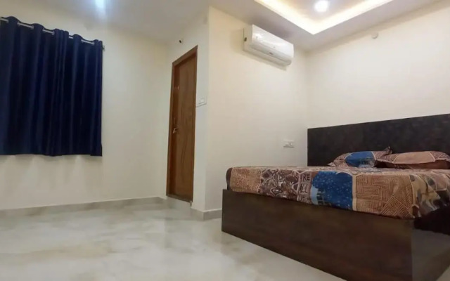 iROOMZ Hotel Apoorva