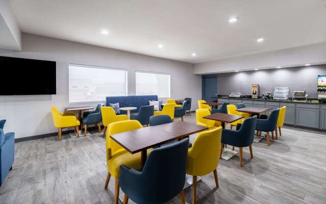 Quality Inn & Suites Artesia