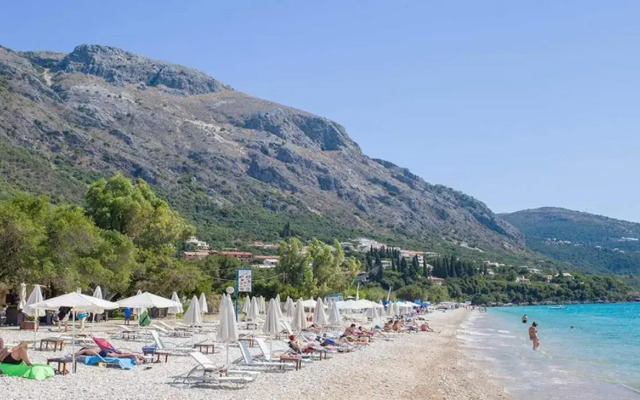Villa Mayroula