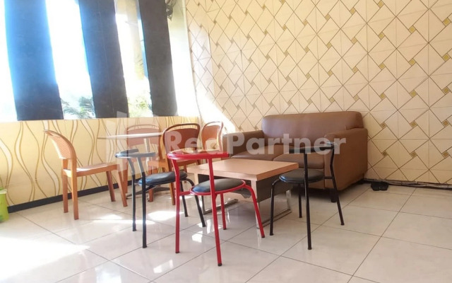 Almeira Homestay Syariah Near RS Islam Al-Irsyad Mitra Reddoorz