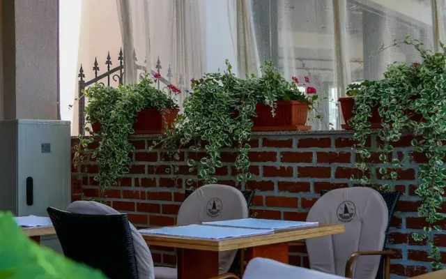 Hotel Miramare Njivice