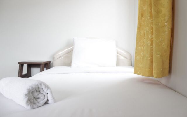 Spacious 2BR Apartment at Pinewood near JATOS