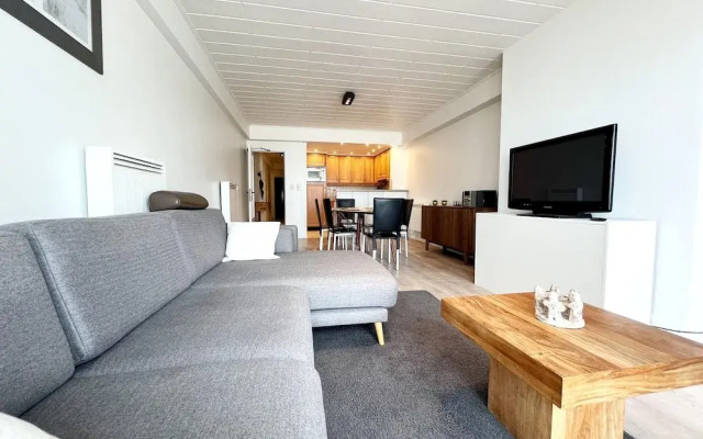 Apartment in Wenduine With Sea Views