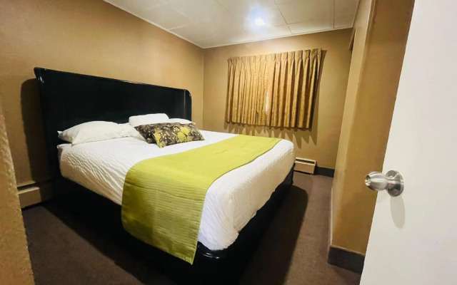 Travelodge by Wyndham Moose Jaw