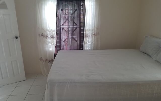 The Cozy Family Inn Guesthouse