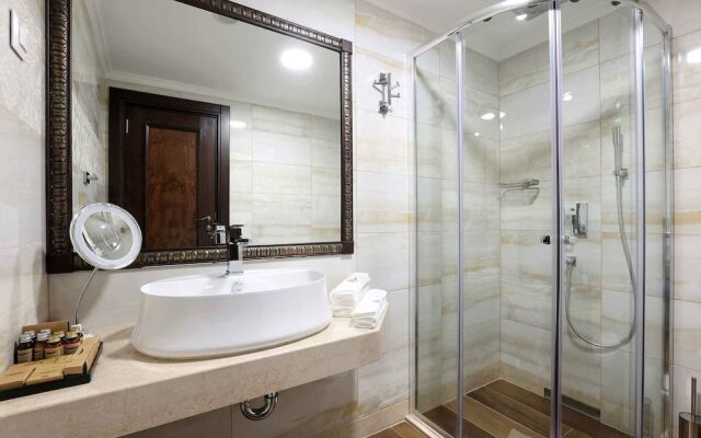 Armaco Residence