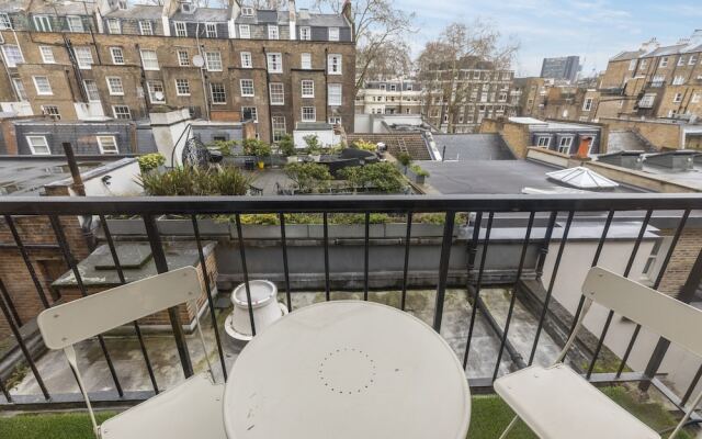Modern 2BR flat minutes from Kensington Gardens