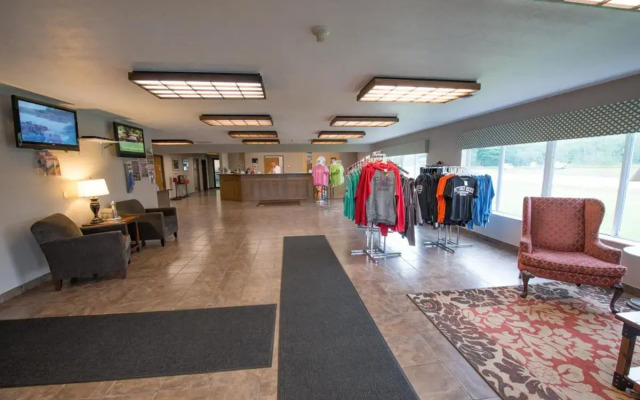 Boarders Inn & Suites by Cobblestone Hotels - Munising