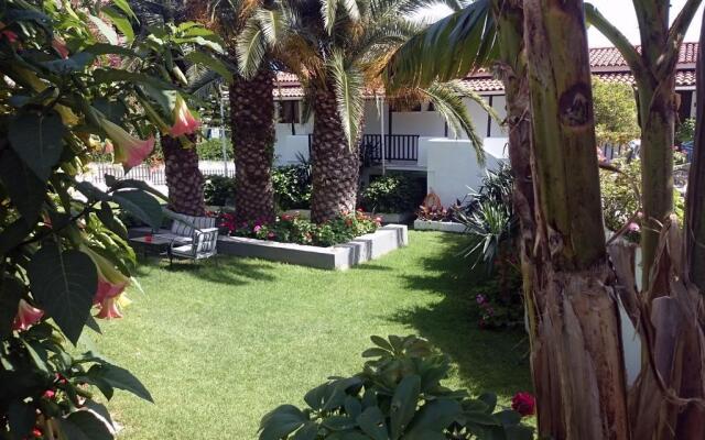 Villa Karina - Near Achladies Beach