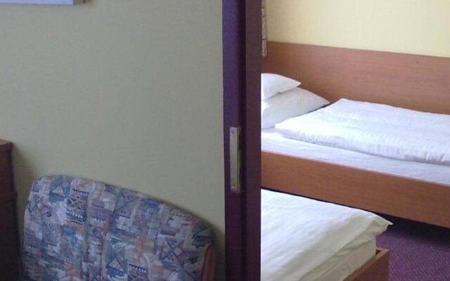Hotel Thelena