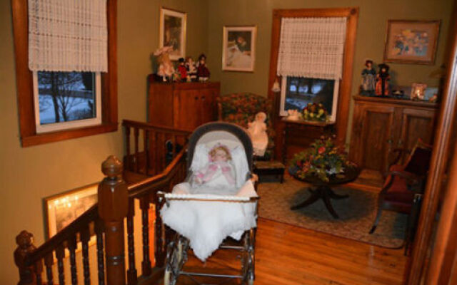 Country Doll House Bed And Breakfast