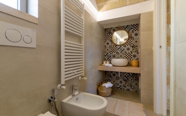 2220 Trulli Biancapetra by Perle di Puglia