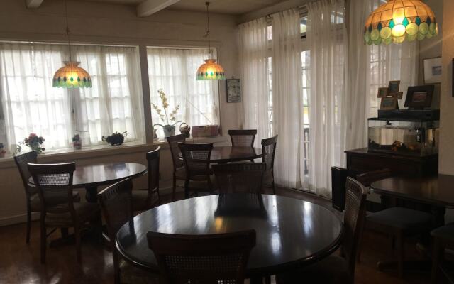 Petit Hotel and Restaurant Air Mail