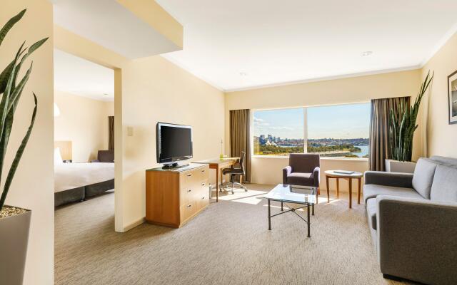 Holiday Inn Sydney Potts Point by IHG