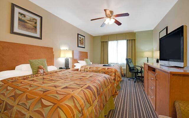 Super 8 By Wyndham Austin/Airport North