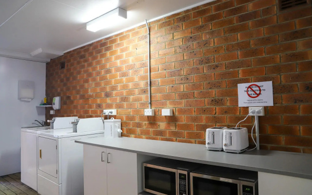 The Palms Motel (Formerly Flinders Motel)