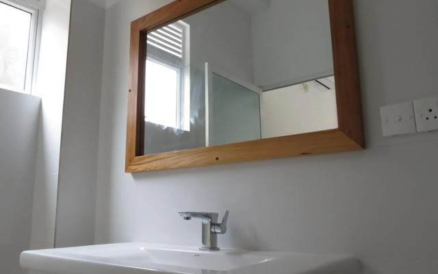 Mountain Wave Hotel and Surfshop