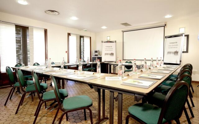 Kyriad Direct Marseille Est - La Valentine