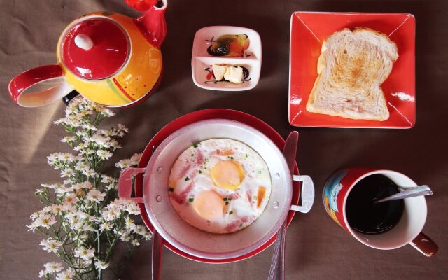 Baan Bua Homestay - Hostel