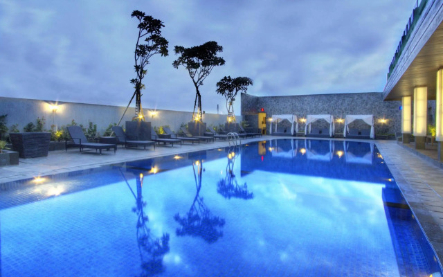 Whiz Prime Hotel Kelapa Gading