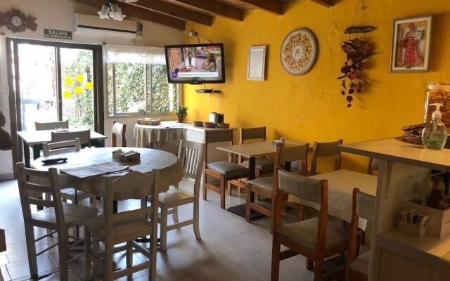 Bardas Hotel Cinco Saltos