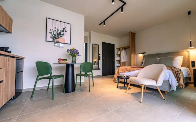 Luaz Suites Volos Center