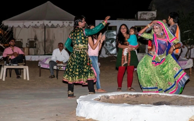 Gangaur Desert Resort By Park Tree