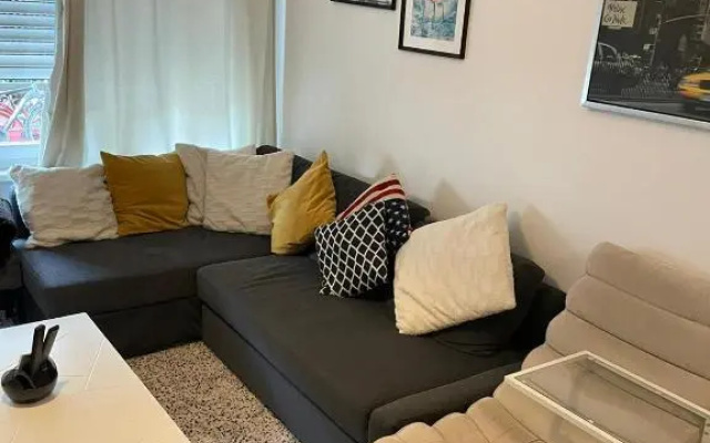 Modern apartment with garden in Antwerp, 10min from City center