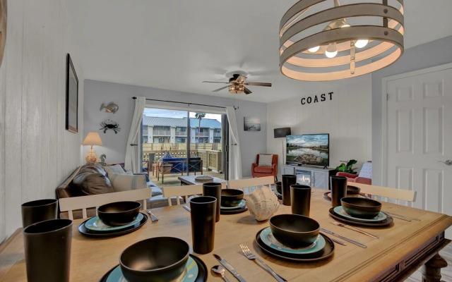 Fishermans Friend! - Coastal Condo - Views Await!