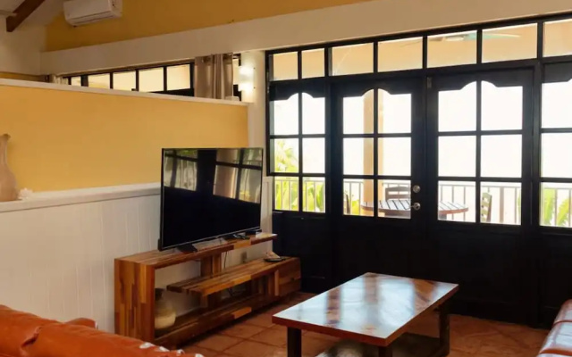 Villa Mission Bay in Belize City