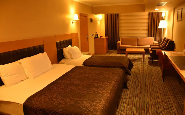 Grand Simay Hotel
