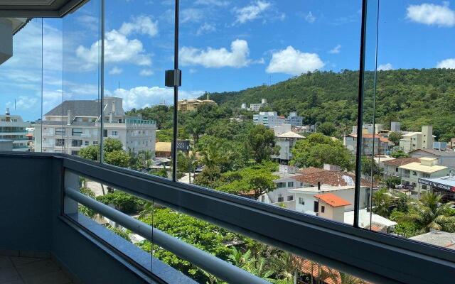 Cobertura a 100m da Praia de Jurere