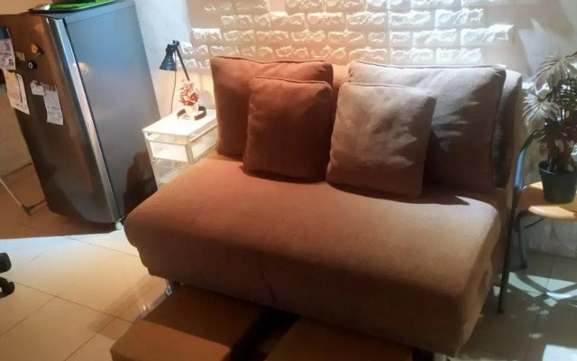 Tiny studio with pool, jogging track, gym and Mall