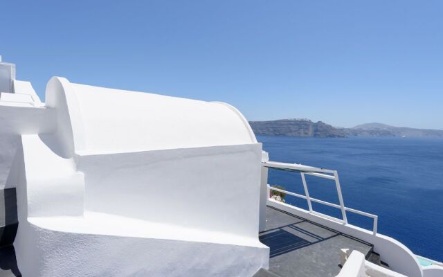 Solstice Luxury Suites