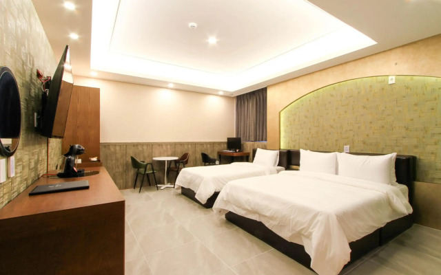 The King Hotel