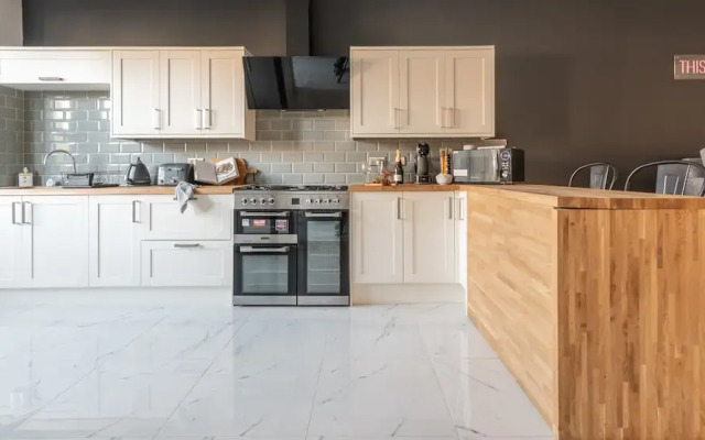 Woodland View Newport - 4 bedroom home