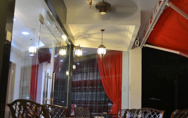 DR Hotel